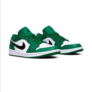 NIB AIR JORDAN 1 LOW Pine Green, Blk, White Sz 13.